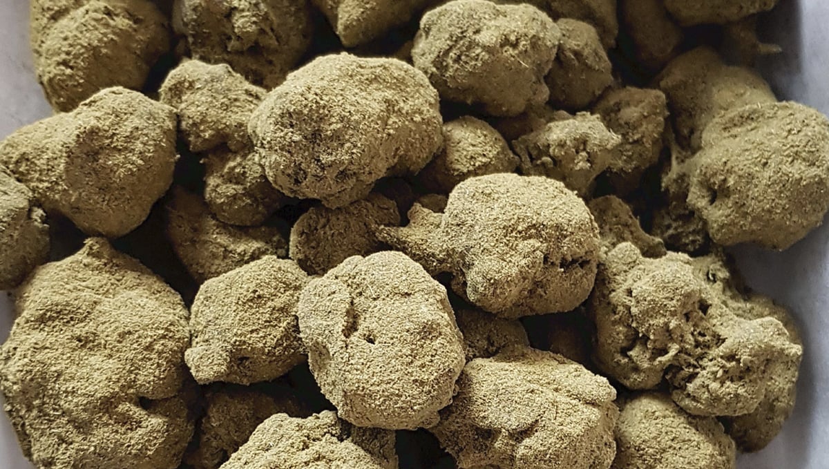 What Are Moonrocks And How Are They Made? | Fast Buds